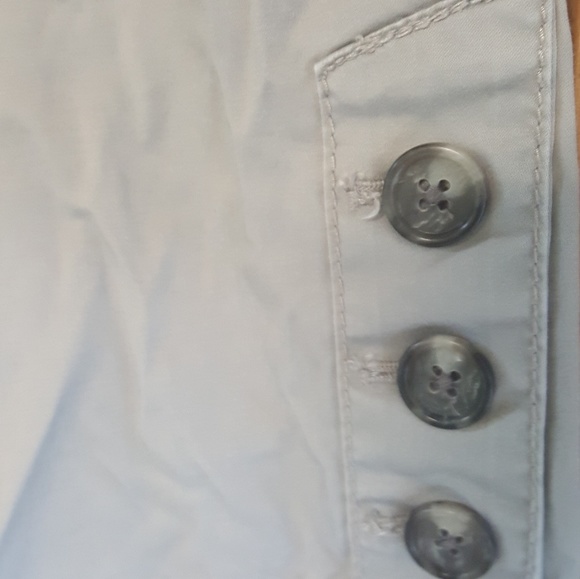 Like new, grey Ann Taylor cropped pants - Picture 2 of 4